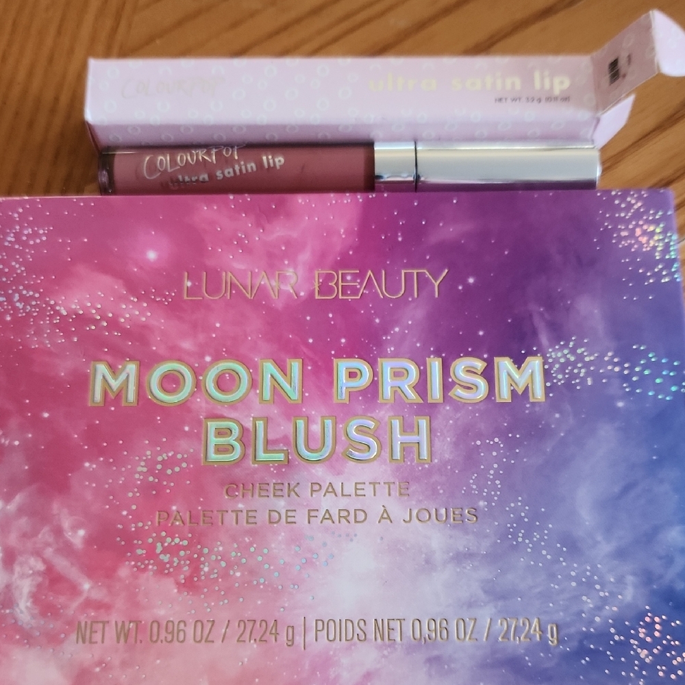 Moon Prism Blush Cheek Palette